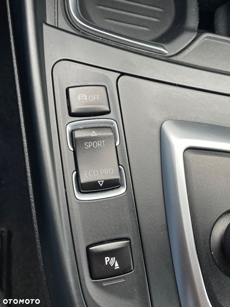 BMW Seria 1 118d Sport Line - 16