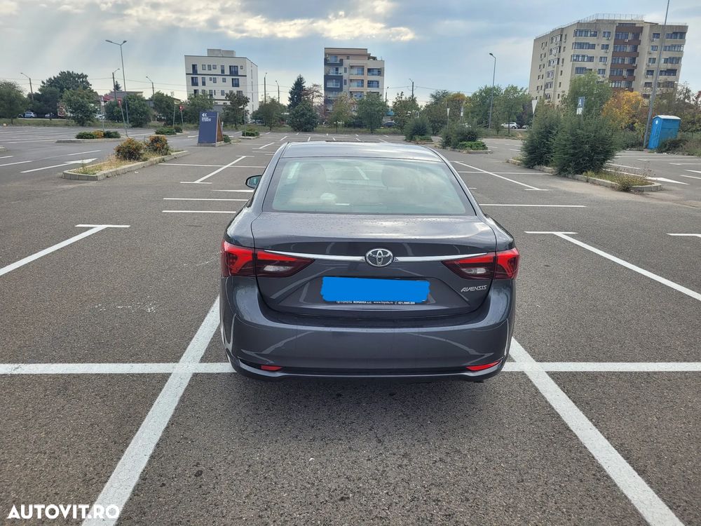Toyota Avensis 1.8 Multidrive S Executive - 3