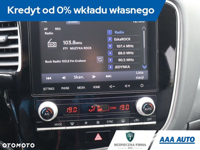 Mitsubishi Outlander - 14