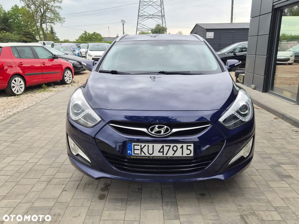 Hyundai i40 Kombi blue 1.6 Family - 4