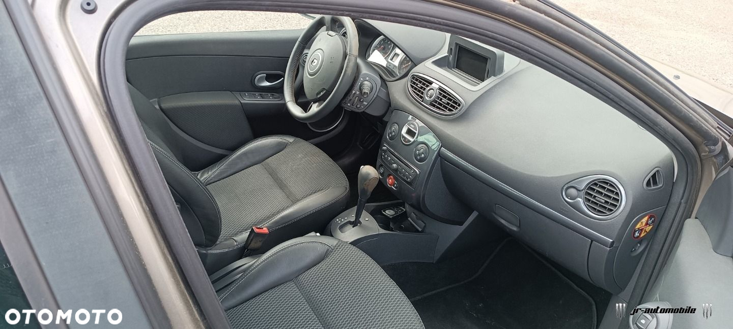Renault Clio - 10