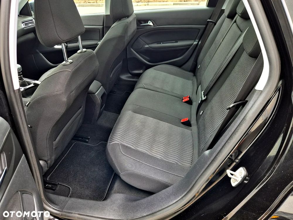 Peugeot 308 e-HDi 115 Stop & Start Active - 11