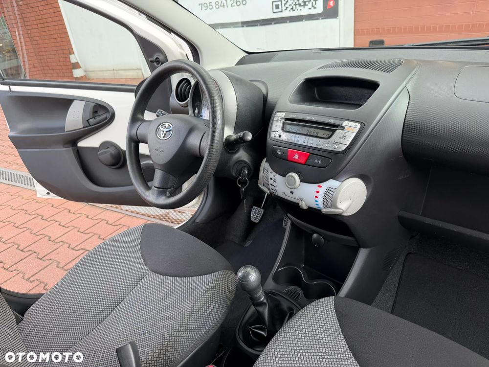 Toyota Aygo Cool - 17