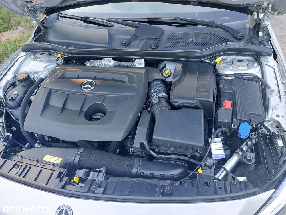 Mercedes-Benz GLA 180 d 7G-DCT AMG Line - 3