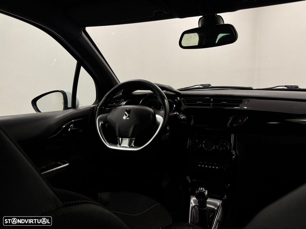 Citroën DS3 1.6 e-HDi So Chic - 28