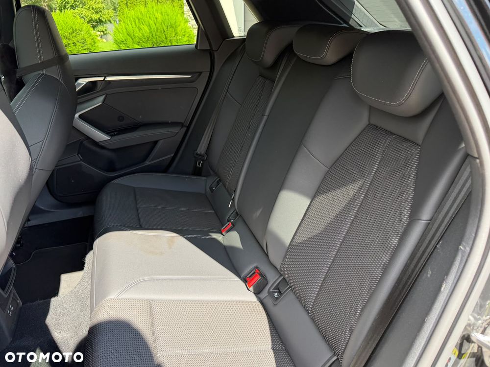 Audi A3 Sportback - 12