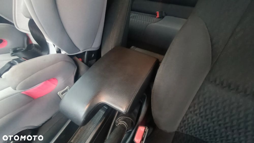 BMW Seria 3 320i - 22