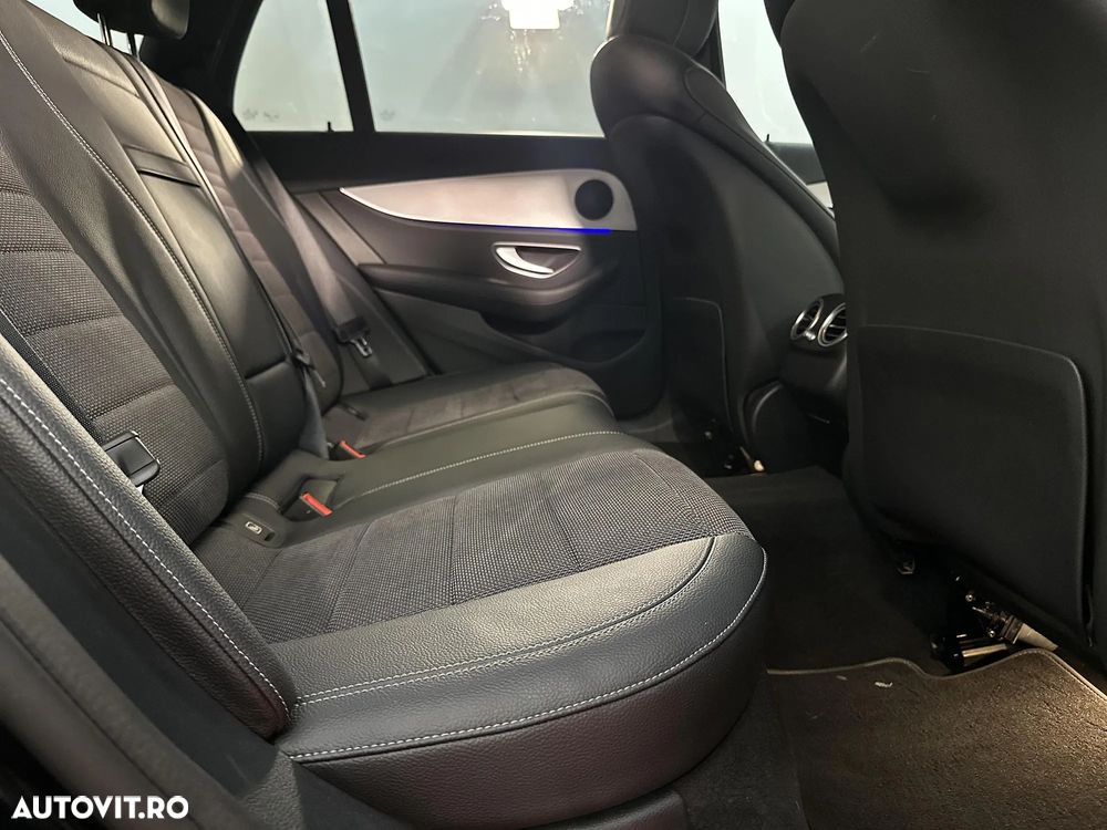 Mercedes-Benz E - 12