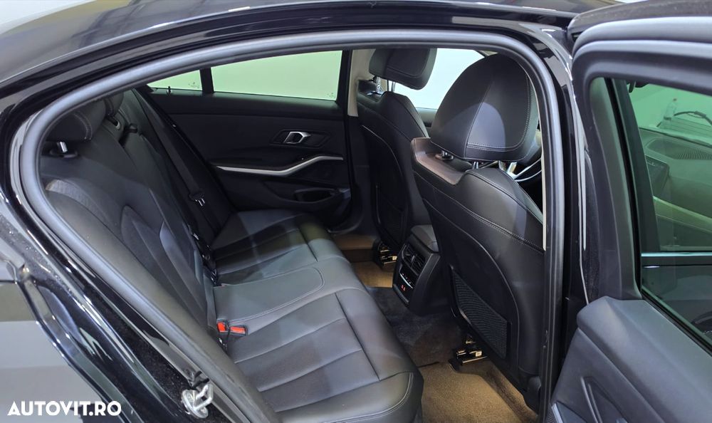BMW Seria 3 320e Aut. Advantage - 17