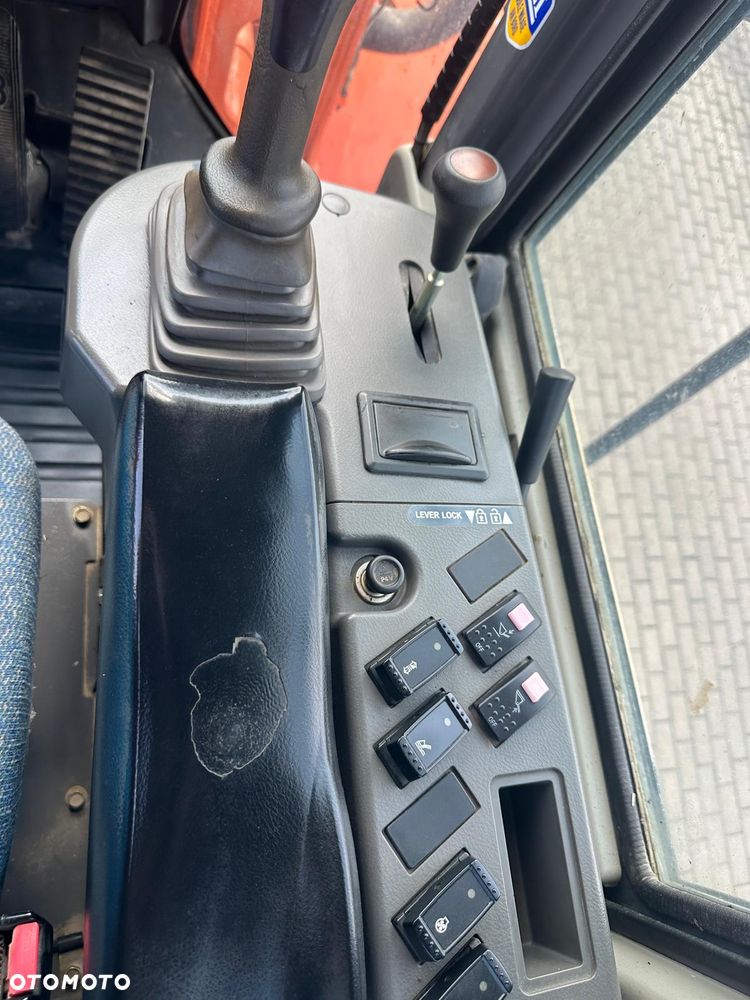 Hitachi ZW 180 - 14