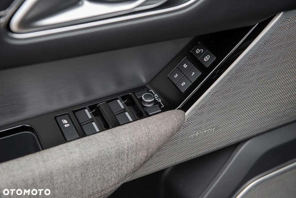 Land Rover Range Rover Velar 2.0 Si4 GPF R-Dynamic HSE - 21