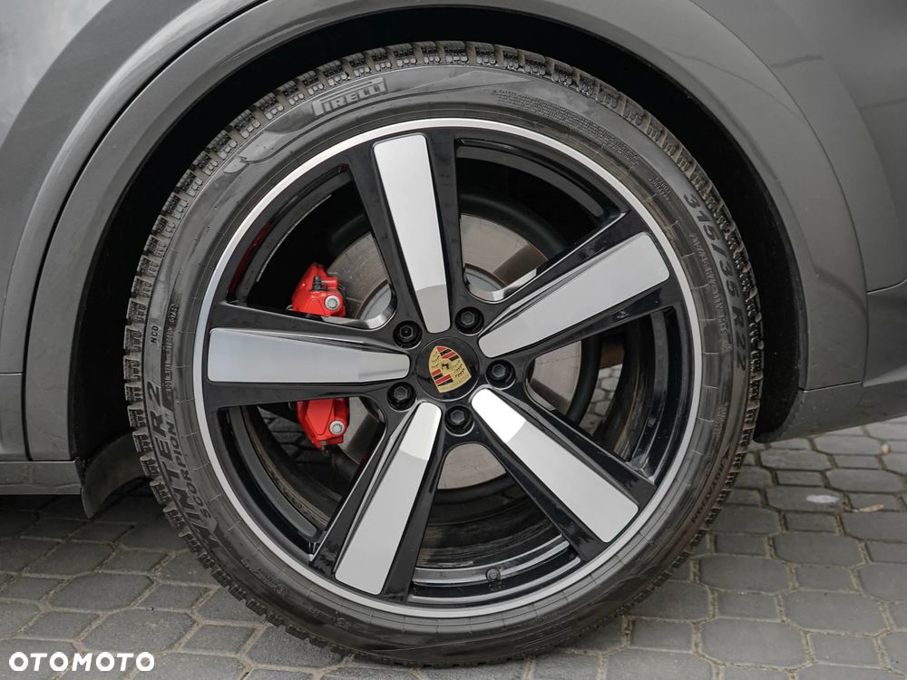 Porsche Cayenne Turbo S E-Hybrid - 11