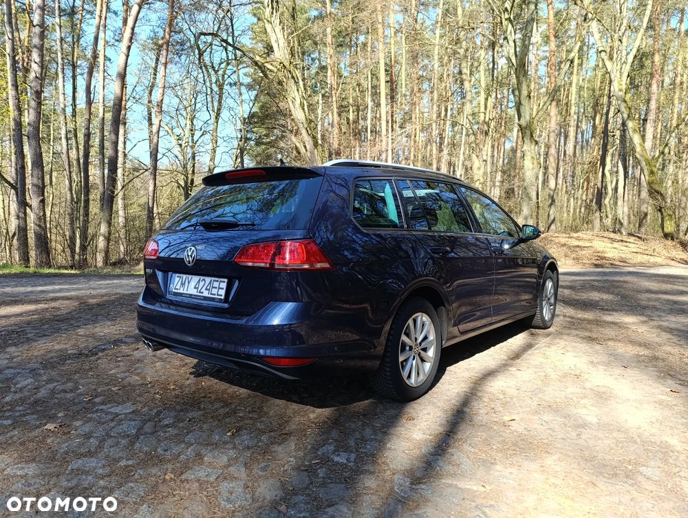 Volkswagen Golf Variant 2.0 TDI BlueMotion Technology Lounge - 4