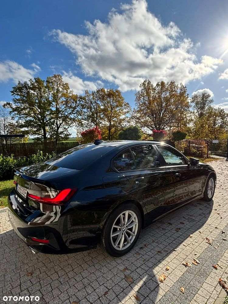 BMW Seria 3 320d xDrive - 9