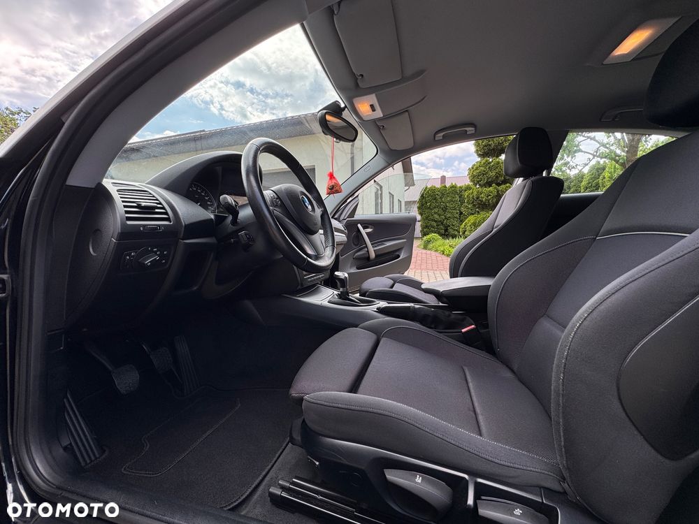 BMW Seria 1 118d - 25