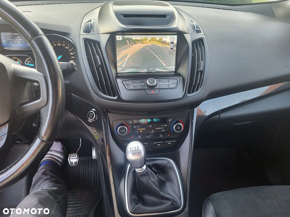 Ford Kuga 2.0 TDCi 4x4 ST-Line - 14