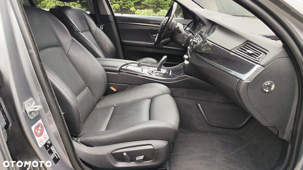BMW Seria 5 520d - 31
