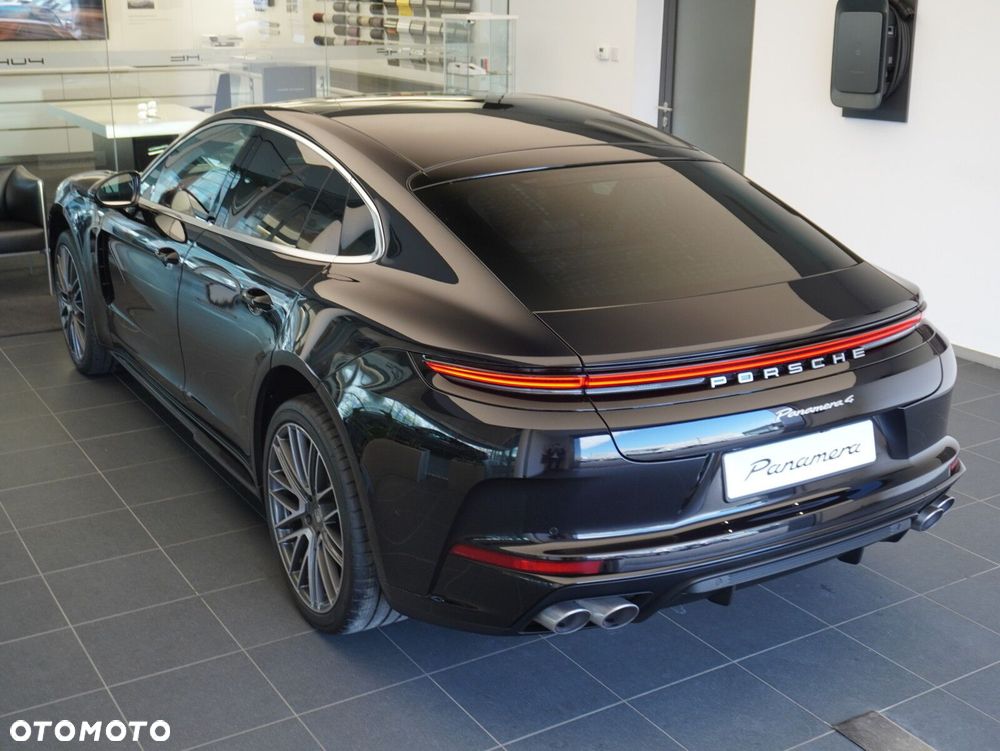 Porsche Panamera 4 - 19