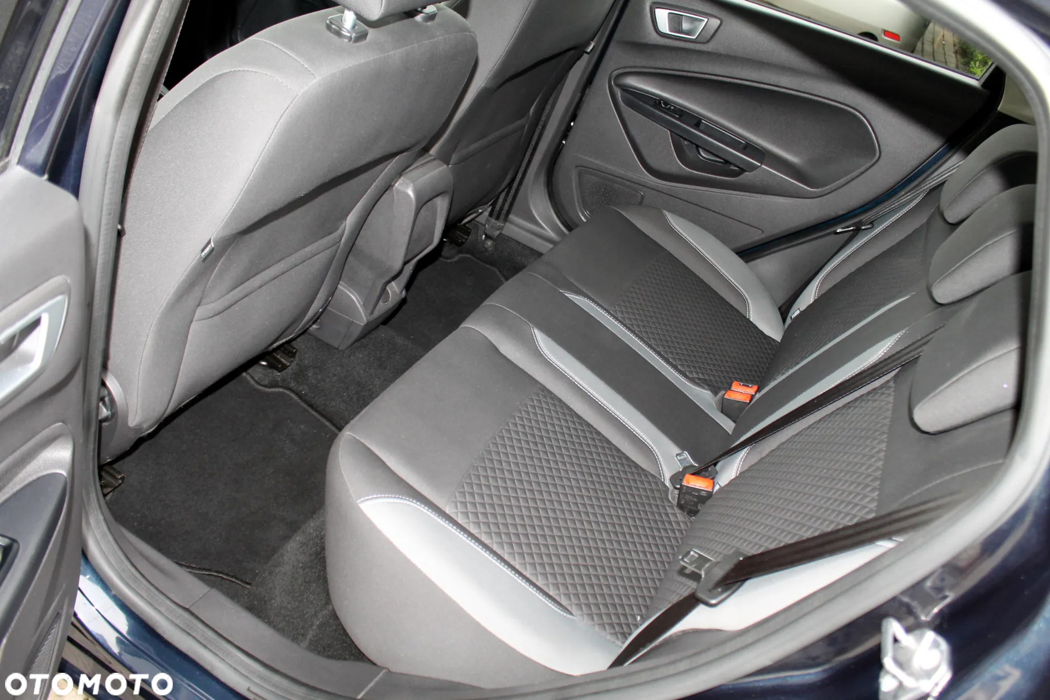 Ford Fiesta 1.0 EcoBoost S&S TREND - 14