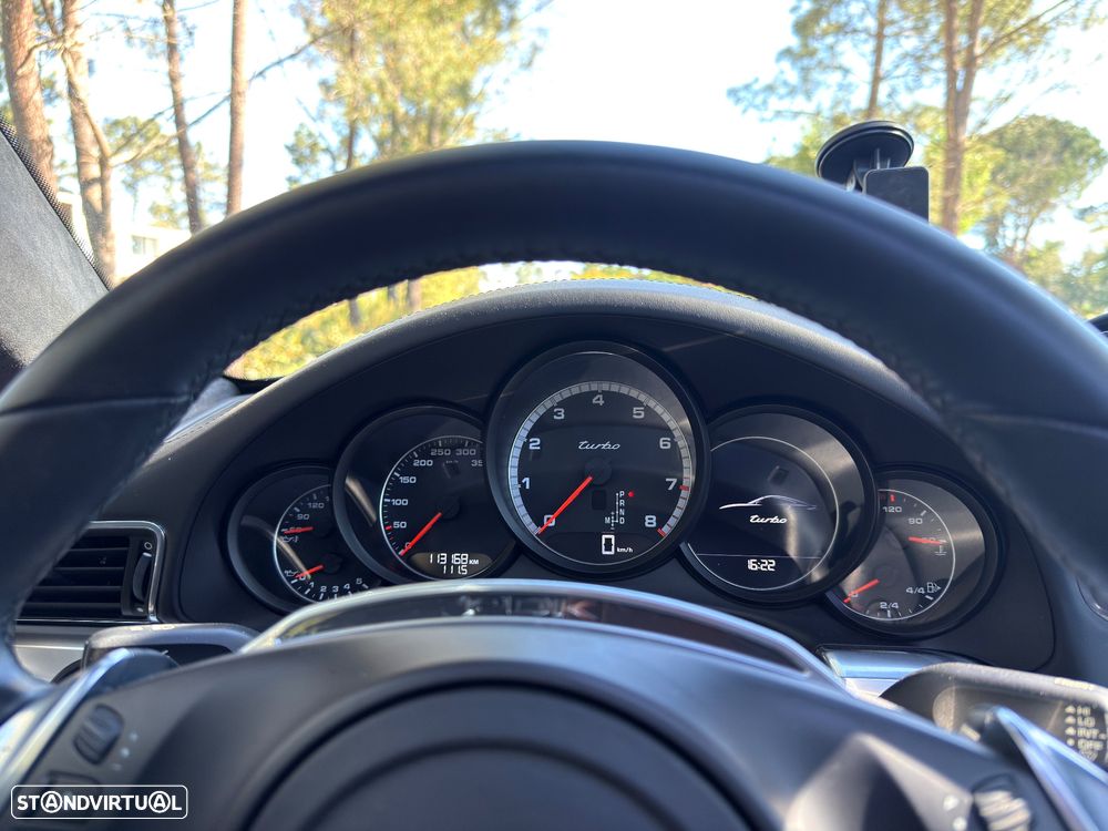 Porsche 911 (991) Turbo - 30