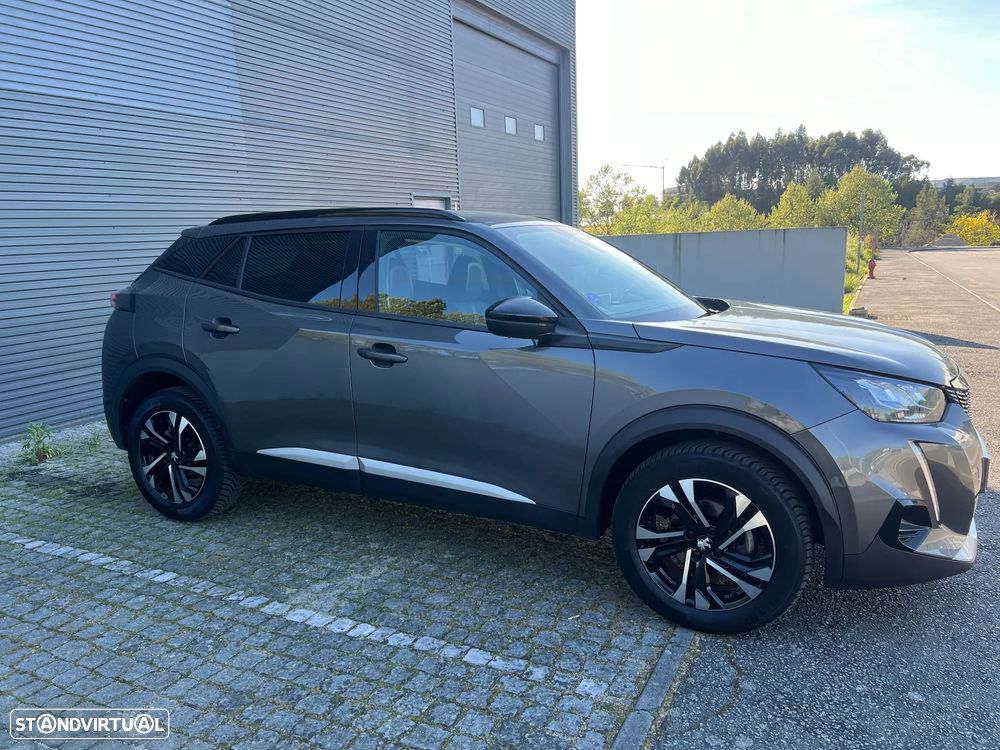Peugeot 2008 1.2 PureTech Allure EAT8 - 4