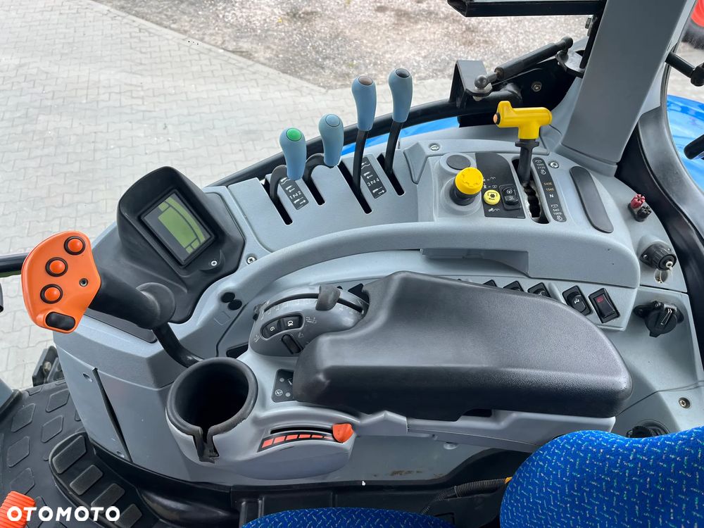 New Holland T 6090 - 13