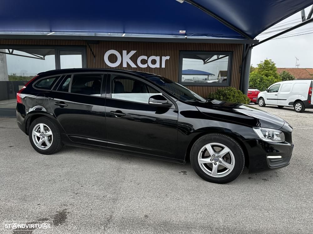 Volvo V60 2.0 D2 Momentum - 9