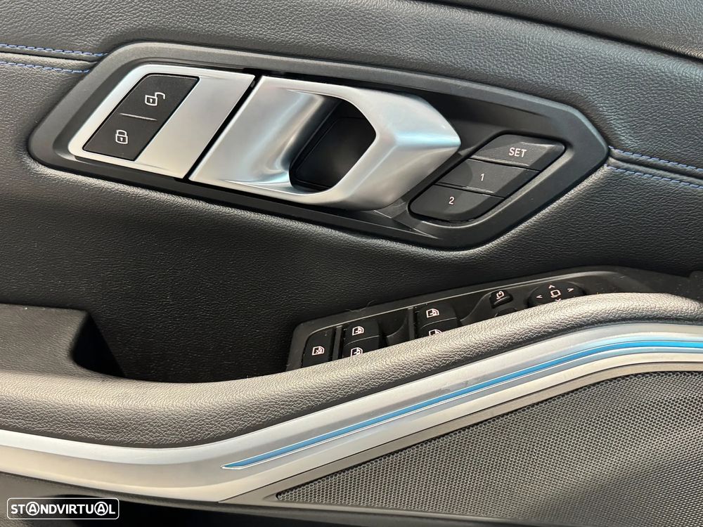 BMW 320 e Pack M Auto - 15