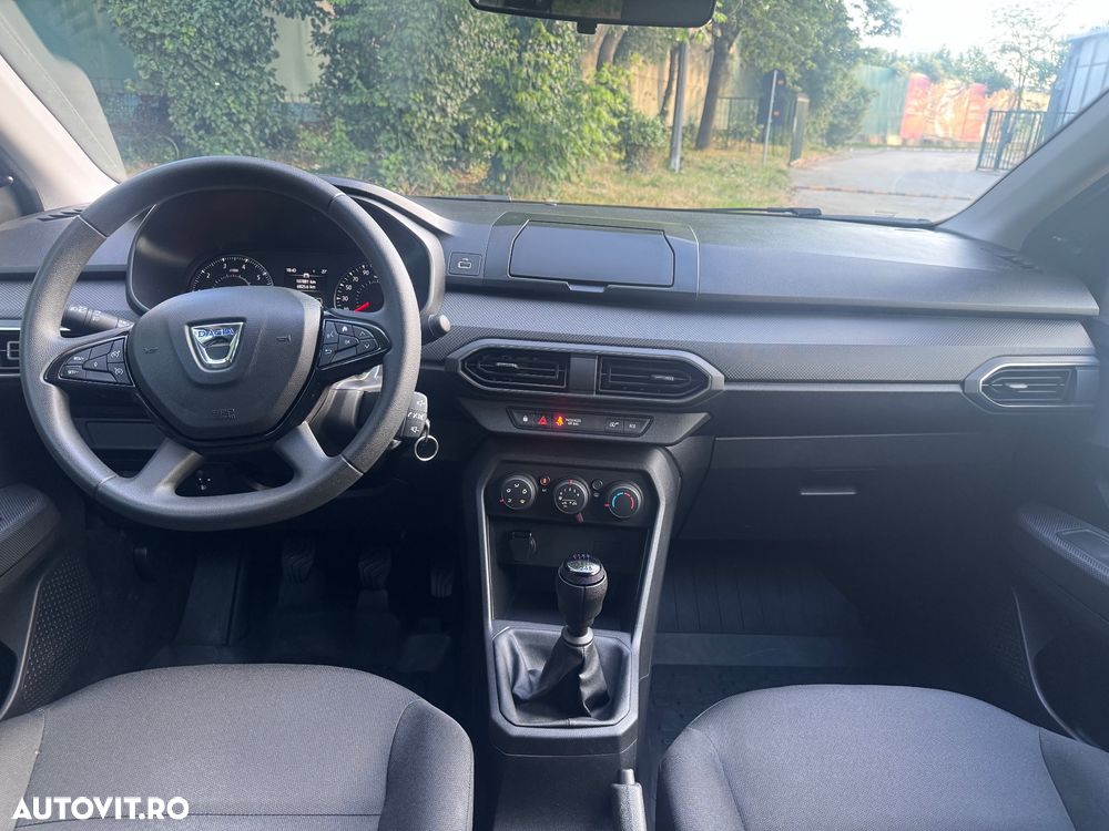 Dacia Logan TCe 90 Essential - 11