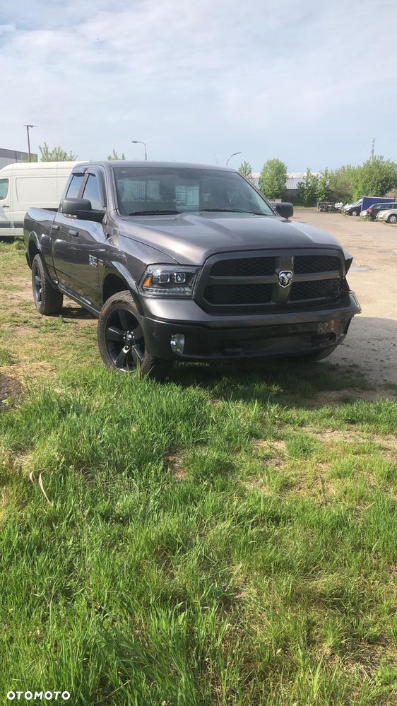 Dodge RAM 5.7 4x4 - 1