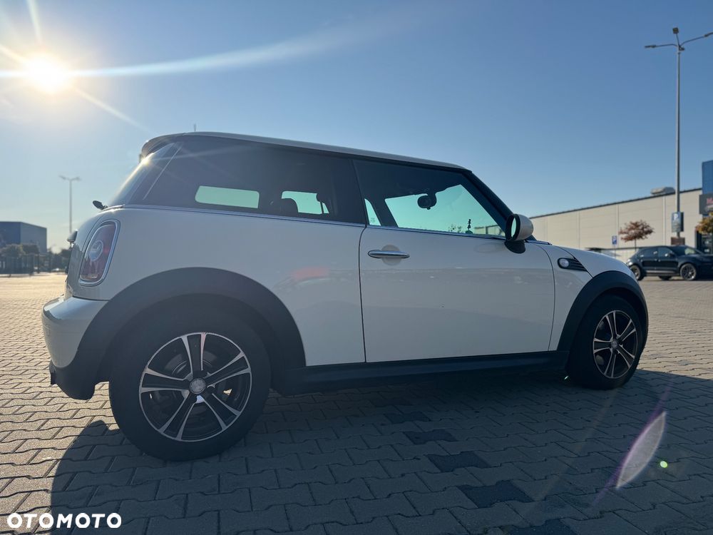MINI ONE - 10