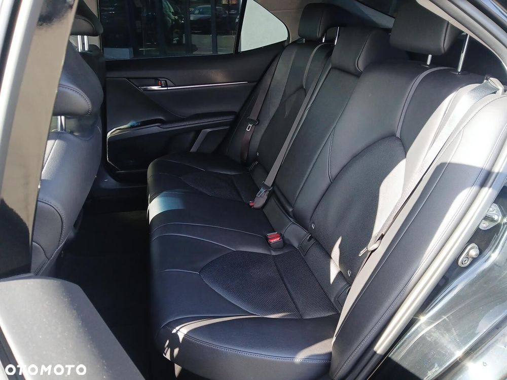 Toyota Camry 2.5 Hybrid Executive CVT - 41