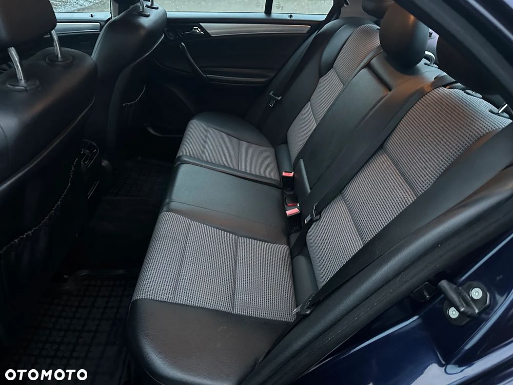 Mercedes-Benz Klasa C 180 T Kompressor Avantgarde - 14