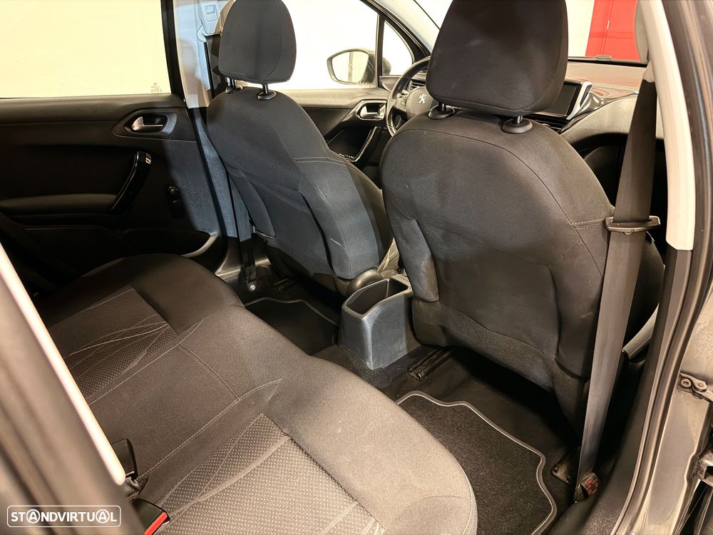 Peugeot 208 1.2 VTi Active - 10
