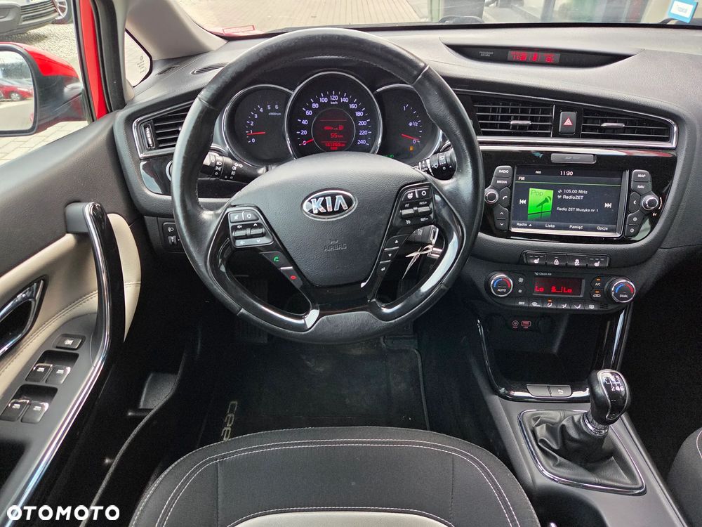 Kia Ceed 1.6 CRDi 136 ISG Platinum Edition - 20