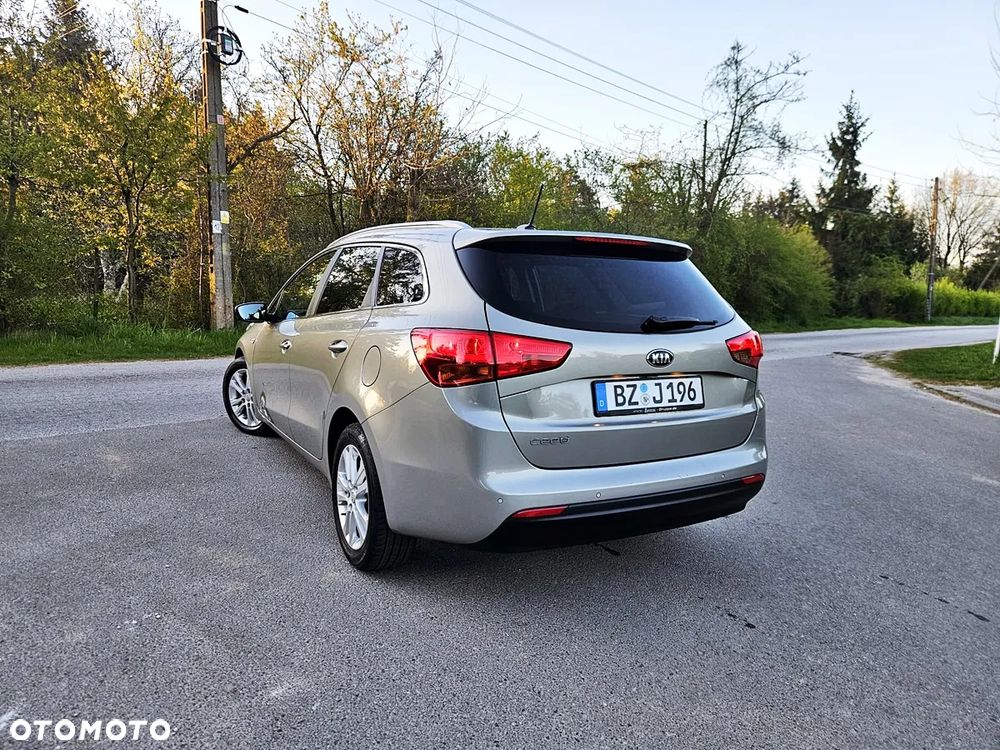 Kia Ceed 1.6 GDI ISG Spirit - 17