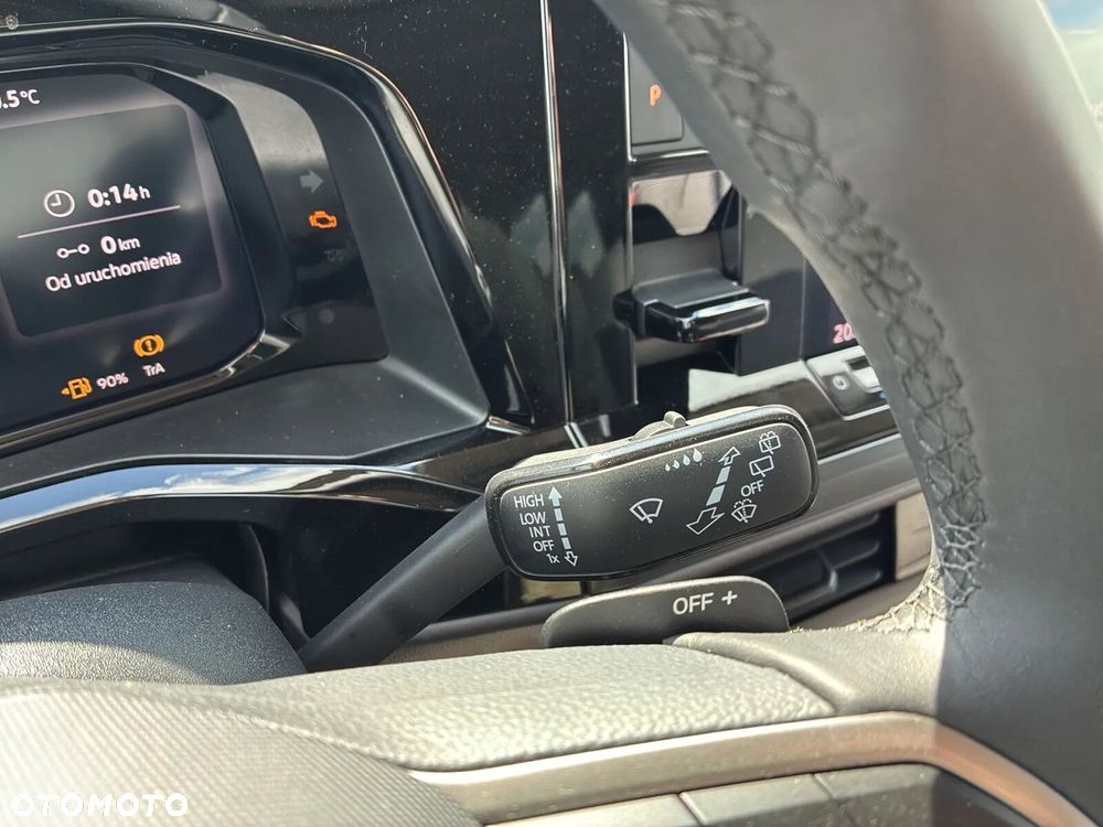 Volkswagen Multivan - 25