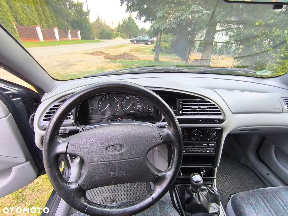 Ford Mondeo - 23