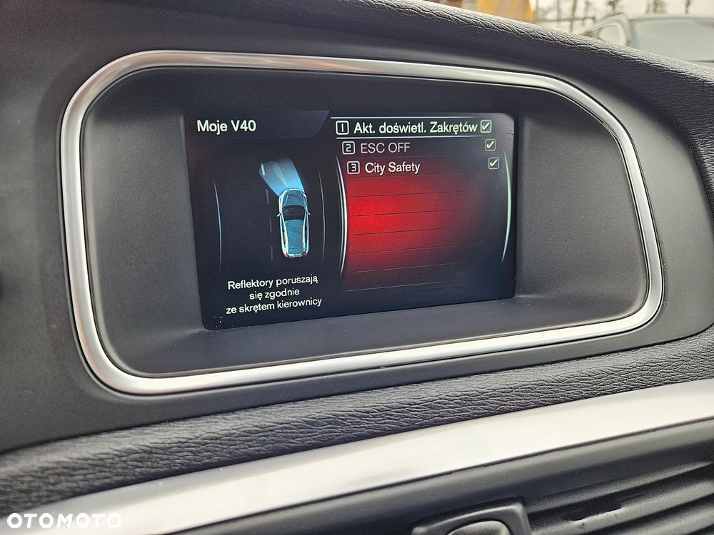 Volvo V40 Cross Country D2 - 13