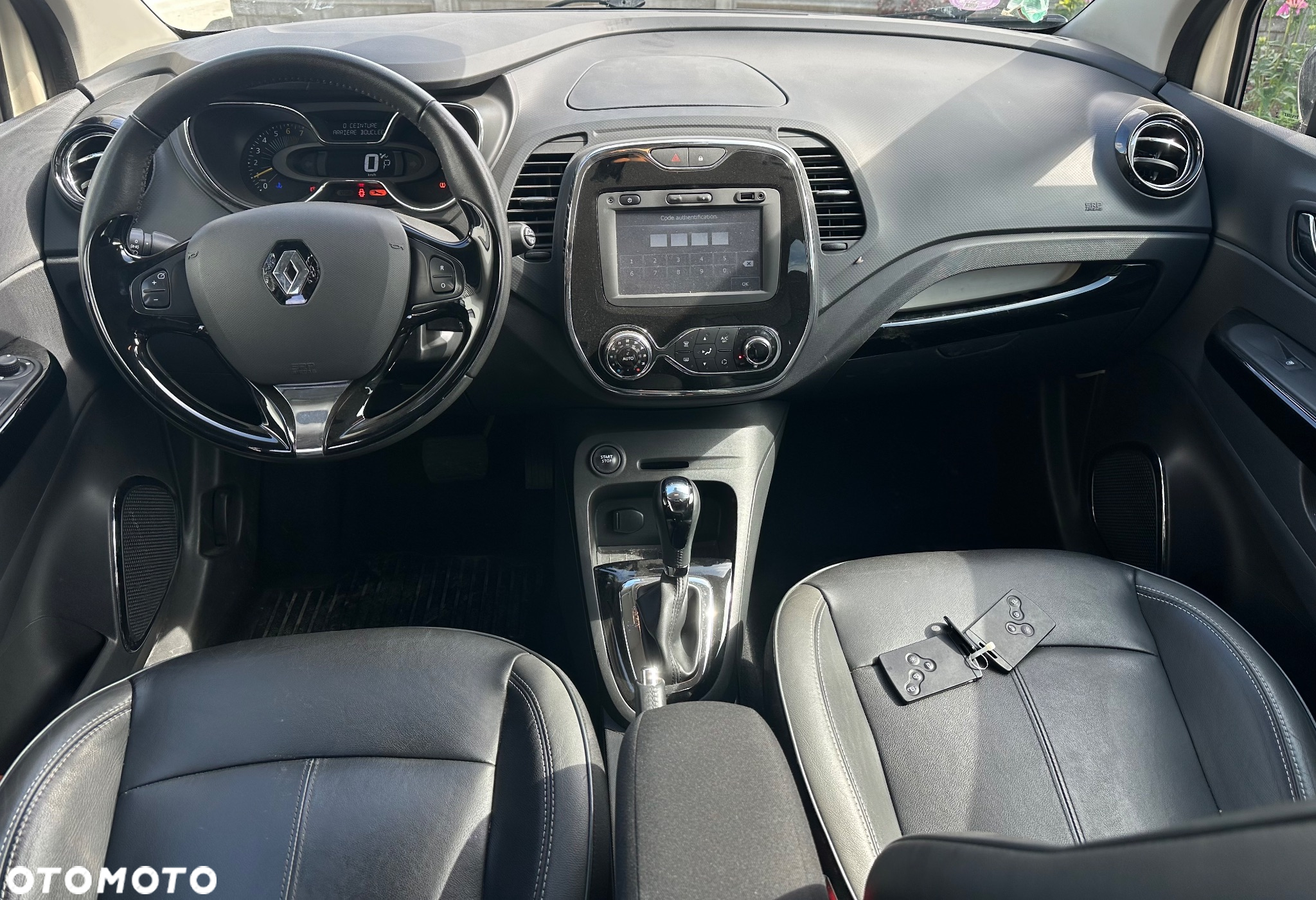 Renault Captur 1.2 Energy TCe Limited EDC - 27