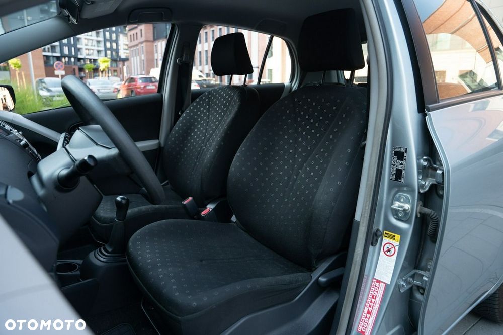 Toyota Yaris - 7