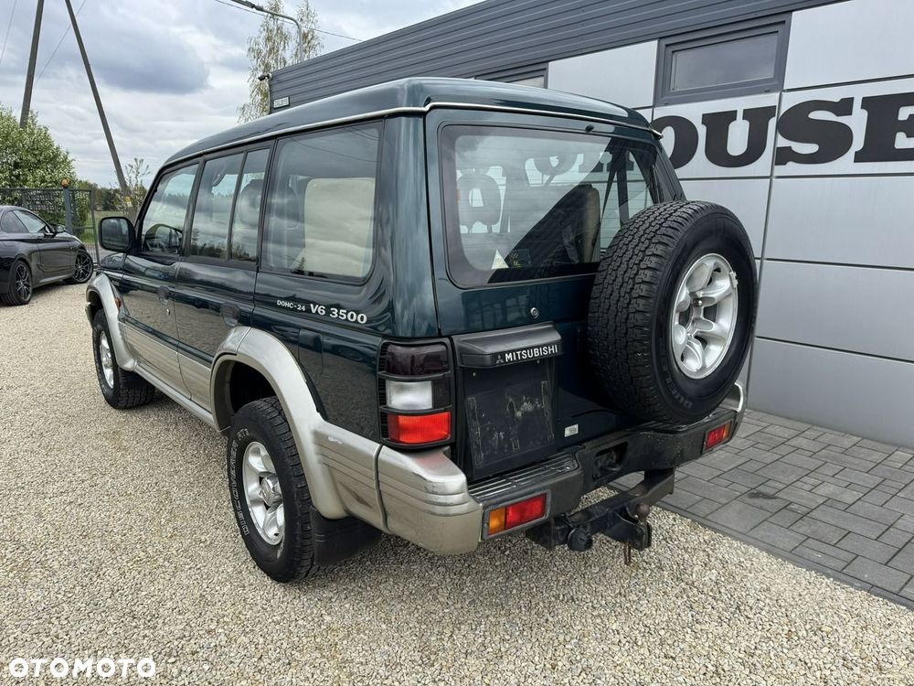Mitsubishi Pajero - 9