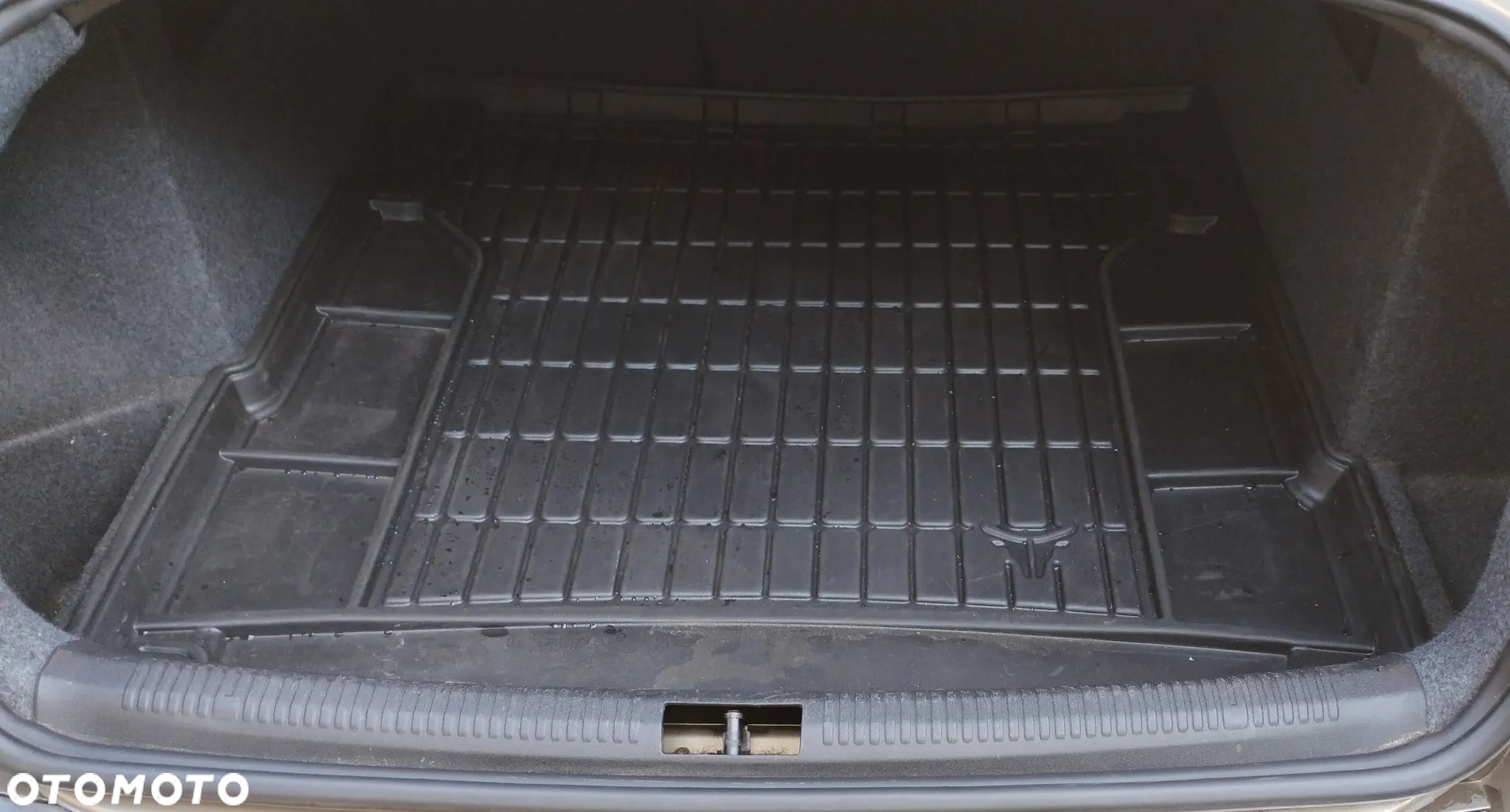 Audi A4 2.0 - 16