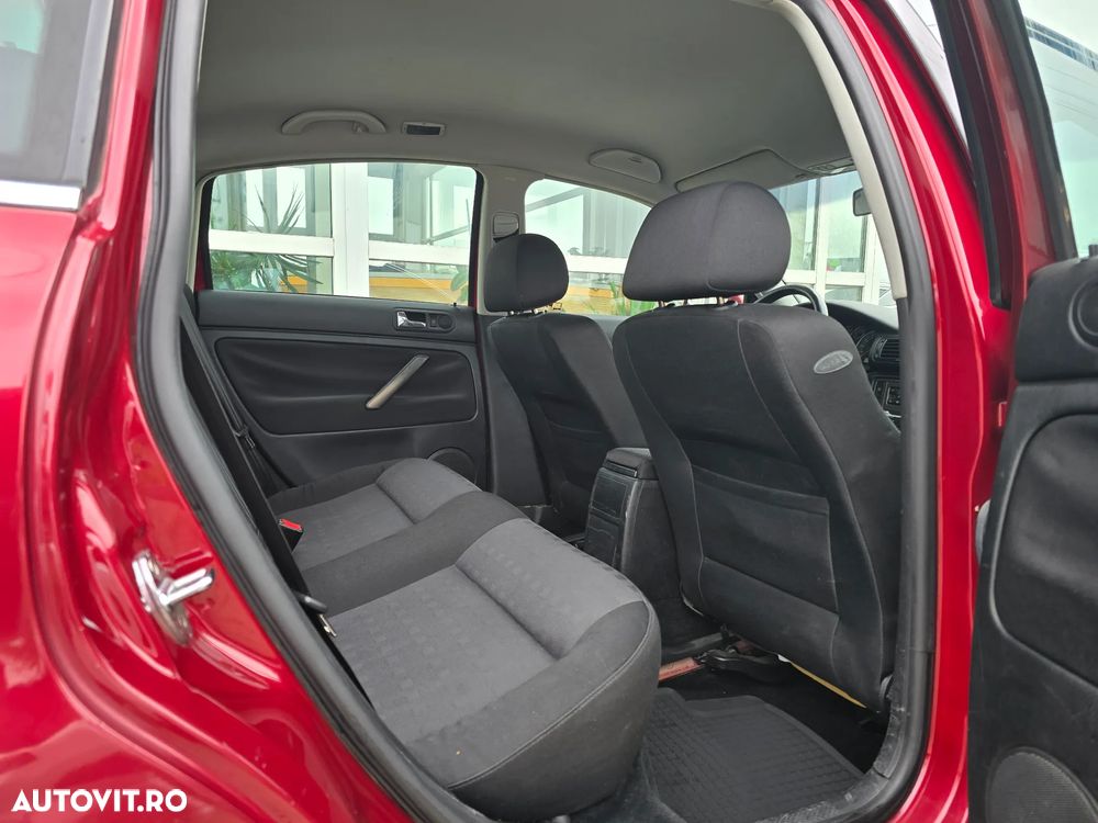 Volkswagen Passat - 13
