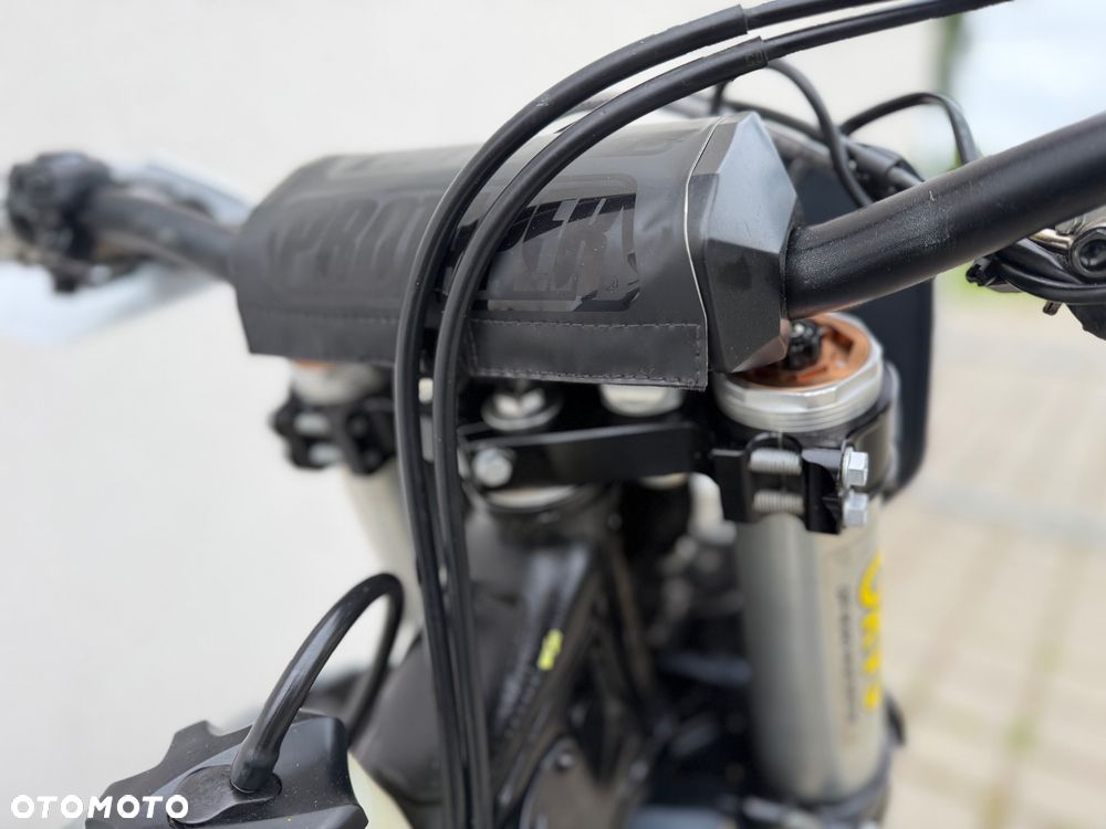 Husqvarna FE - 7