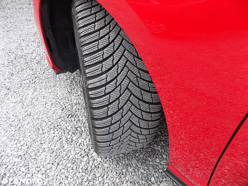Volkswagen Golf 2.0 TSI OPF GTI - 26