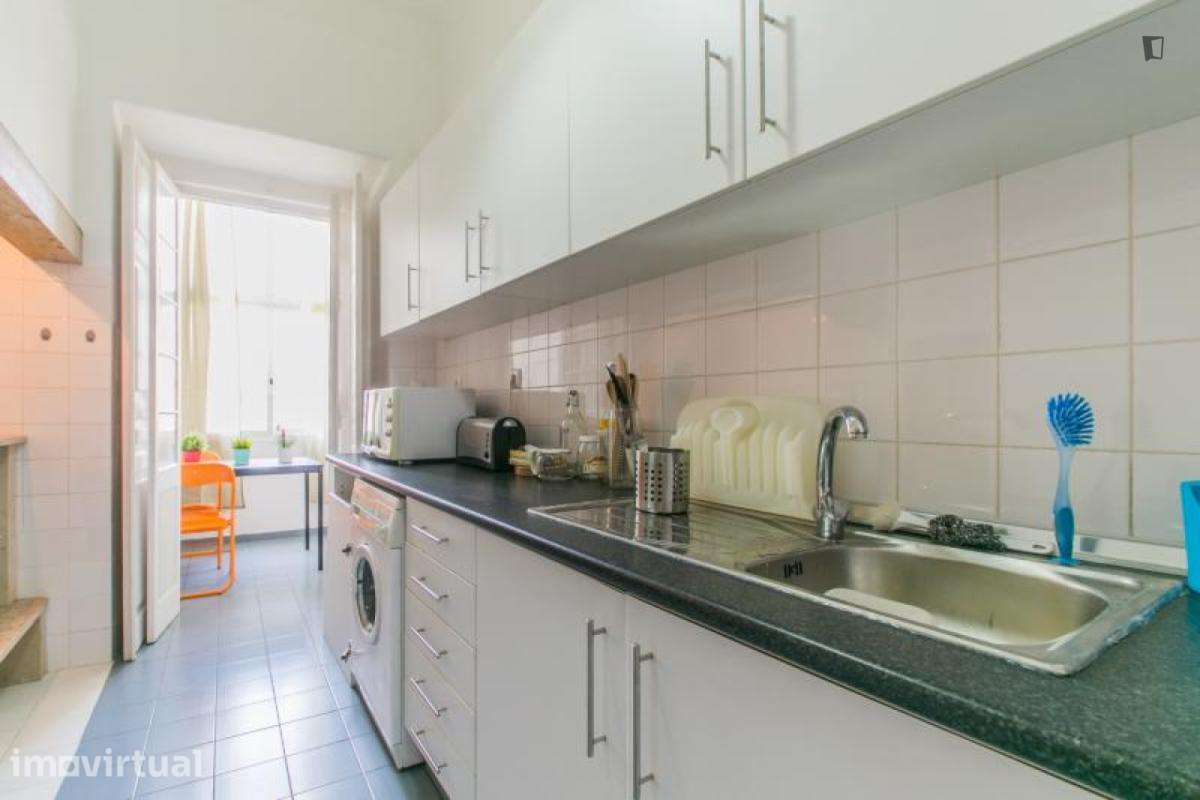 Quarto - localizado em Sete Rios Lisbon - Grande imagem: 5/9