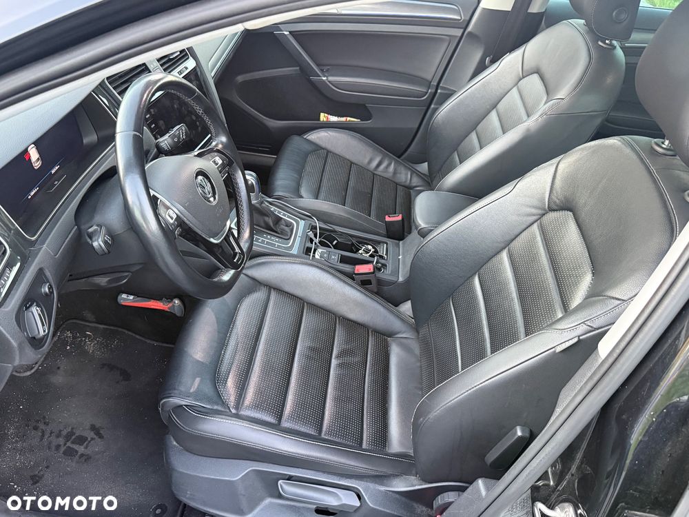 Volkswagen Golf - 9