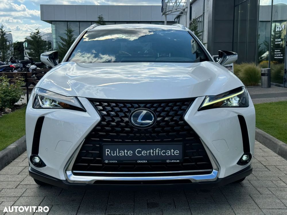 Lexus UX 250h FWD Business - 2
