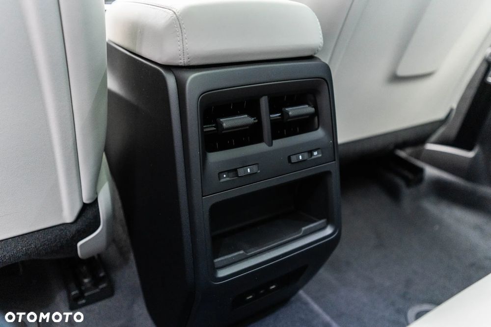 Porsche Macan - 32
